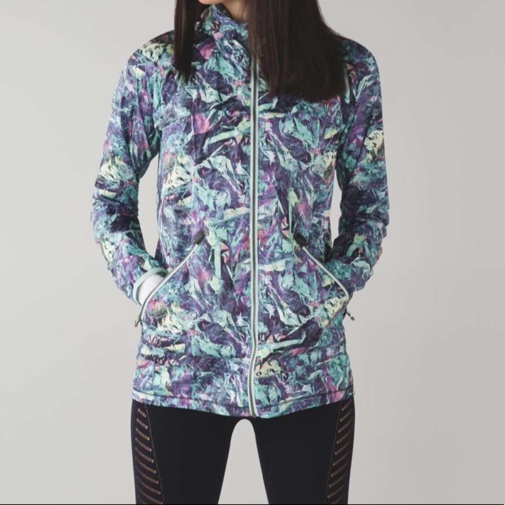 Lululemon miss misty rain/run jacket